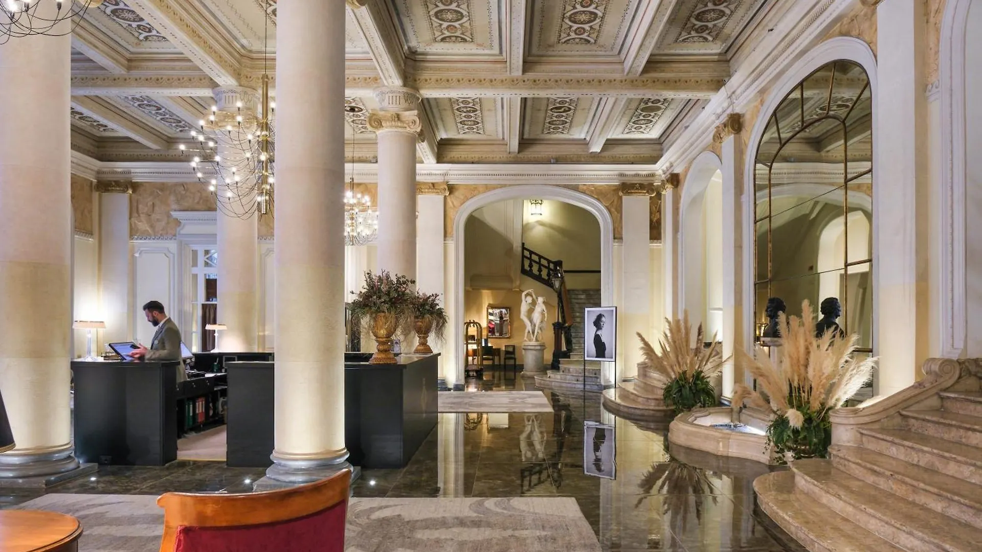 Grand Hotel Et Des Palmes contacts