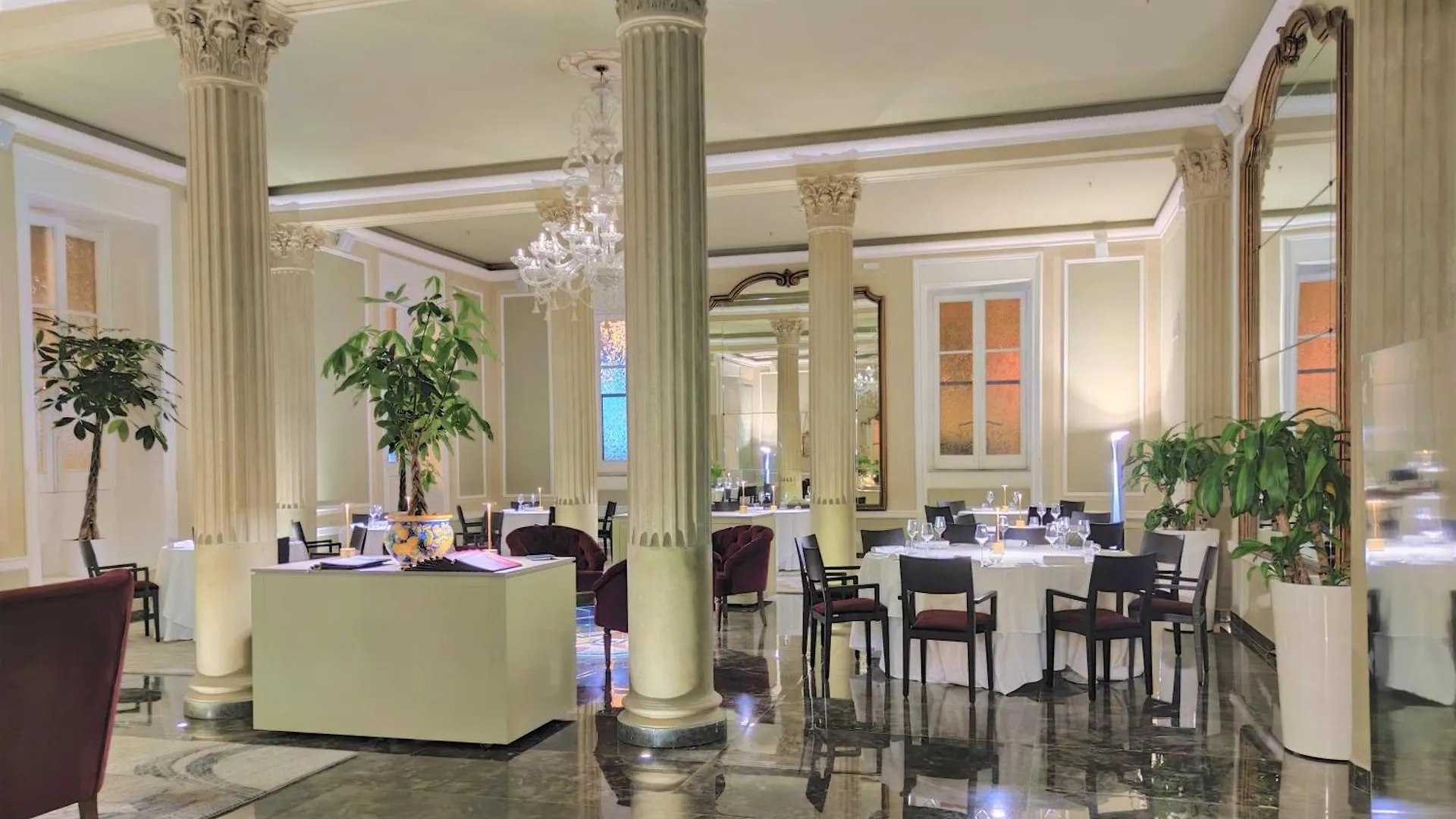 *****  Grand Hotel Et Des Palmes Palermo Italy