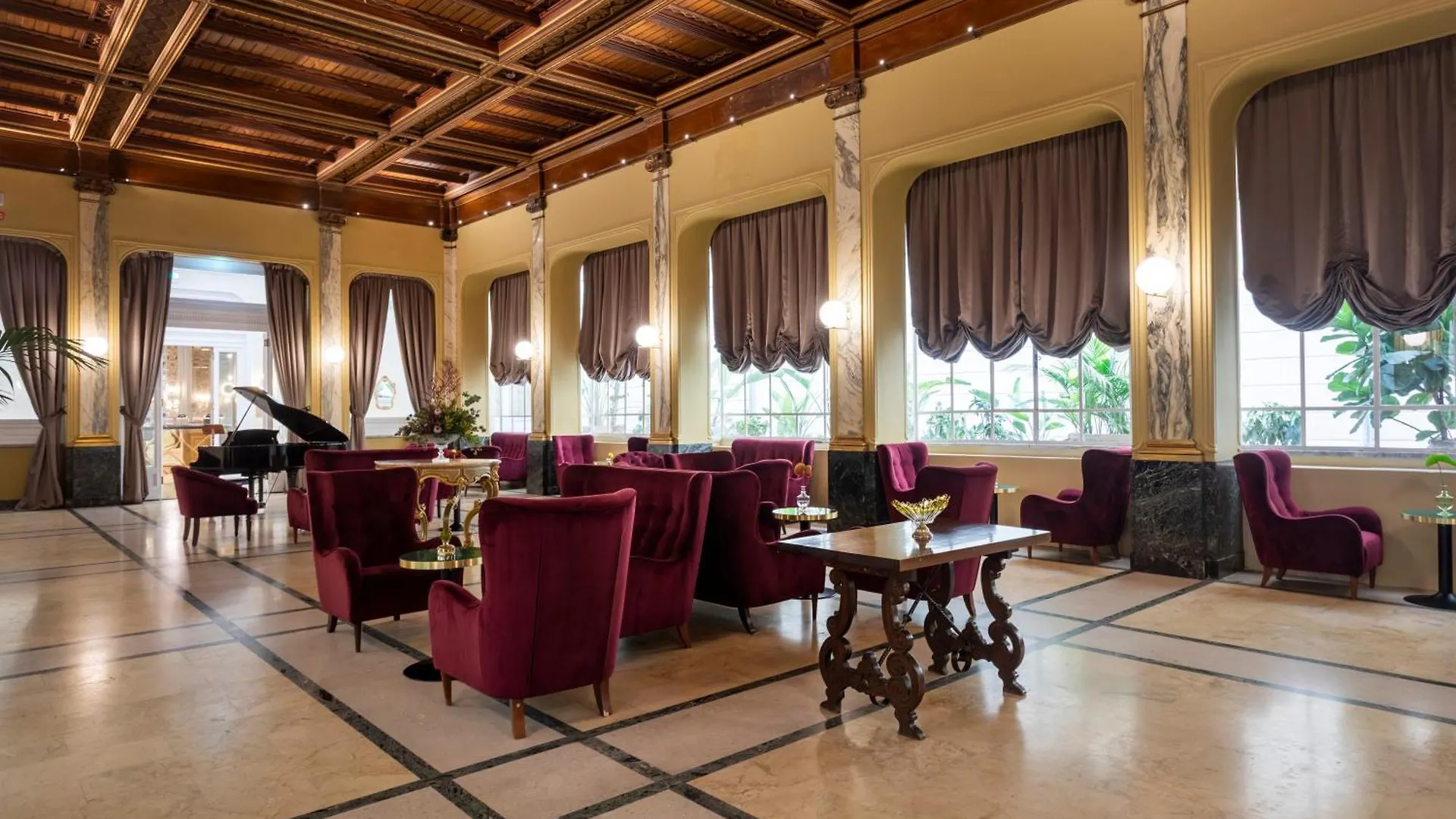 Grand Hotel Et Des Palmes Palermo 5*,