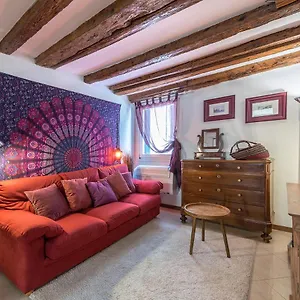 Piccolo - Cozy In The Heart Of Authentic Venice